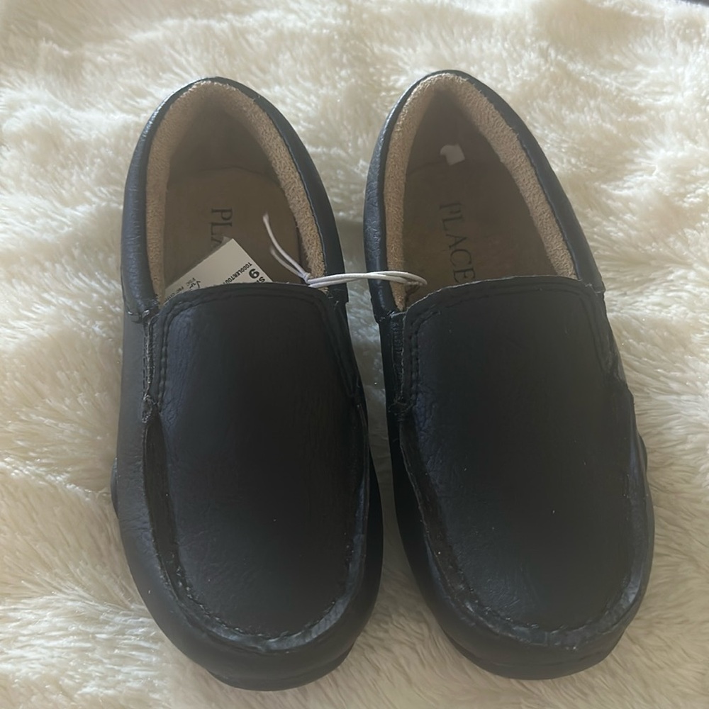 The Children’s Place size 9 toddler shoes